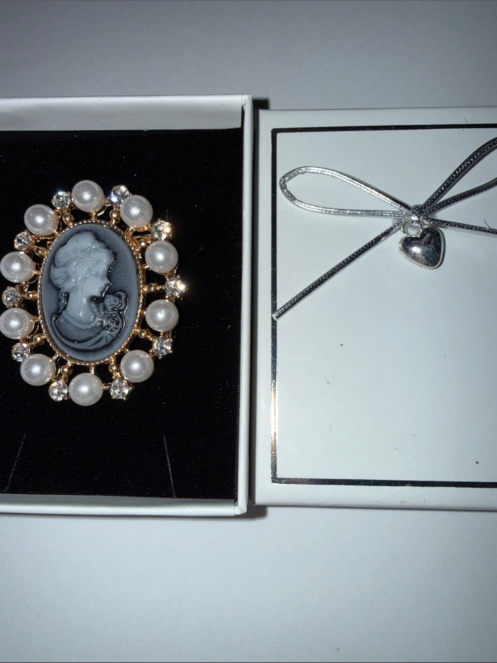 Gold-Tone Gray Cameo Brooch with White Pearls